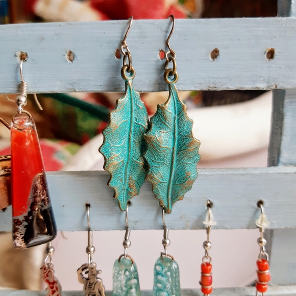 Leafs_Earrings - Picture 2 of 3